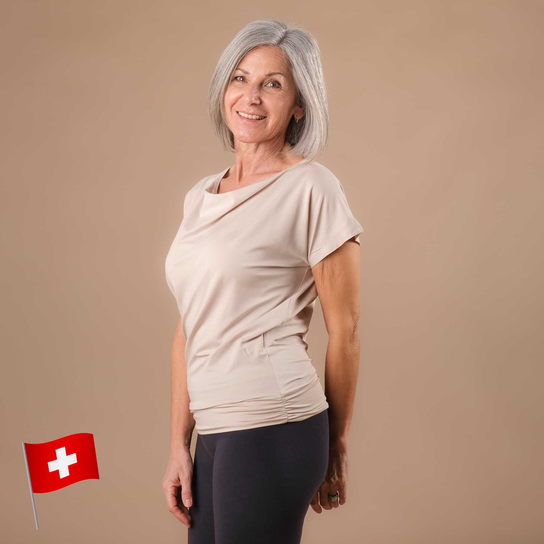Camicia yoga a cascata, super sostenibile, cucita in Svizzera, sabbia