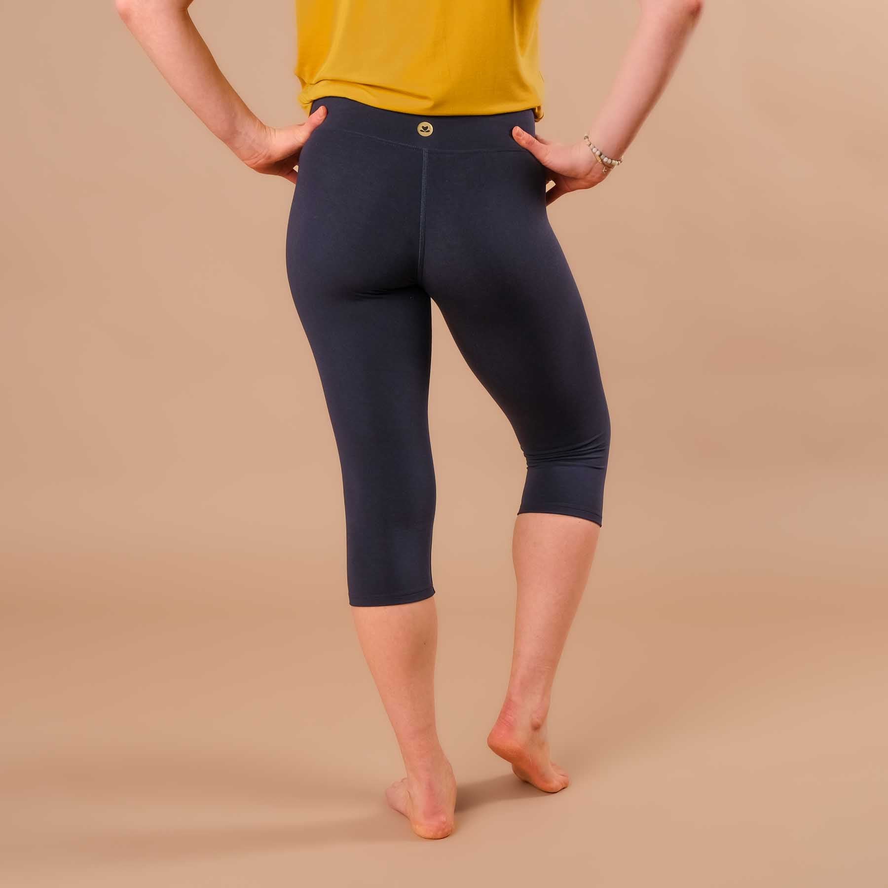 Yoga Capri Leggings Comfy navy prodotto in Svizzera in modo sostenibile