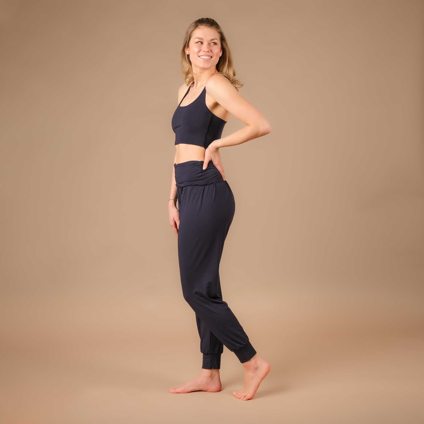 Pantaloni da yoga lunghi Taj Mahal, realizzati in modo sostenibile in Svizzera, colore blu navy