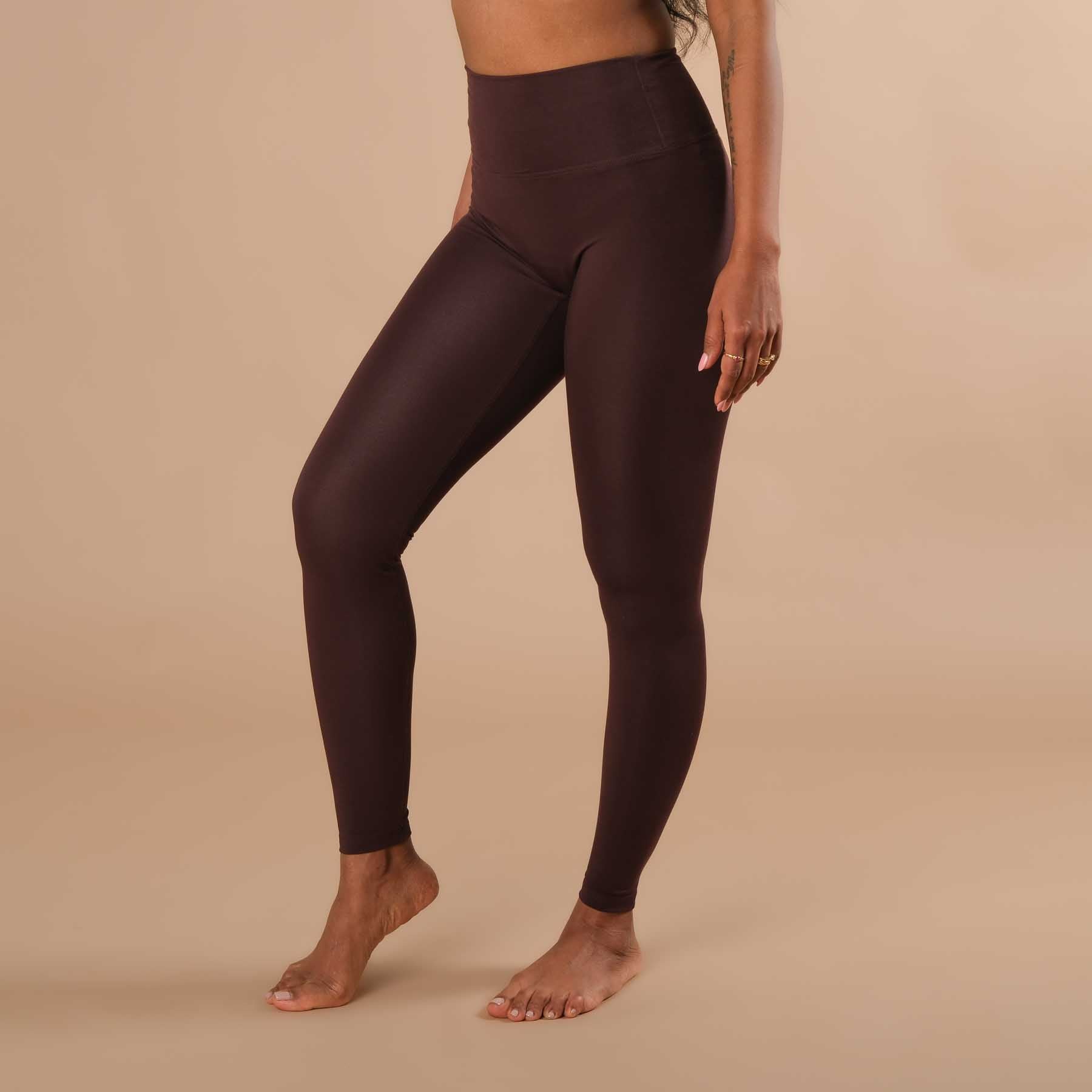 Leggings yoga sostenibili Comfy super morbidi, prodotti in Svizzera, color melanzana