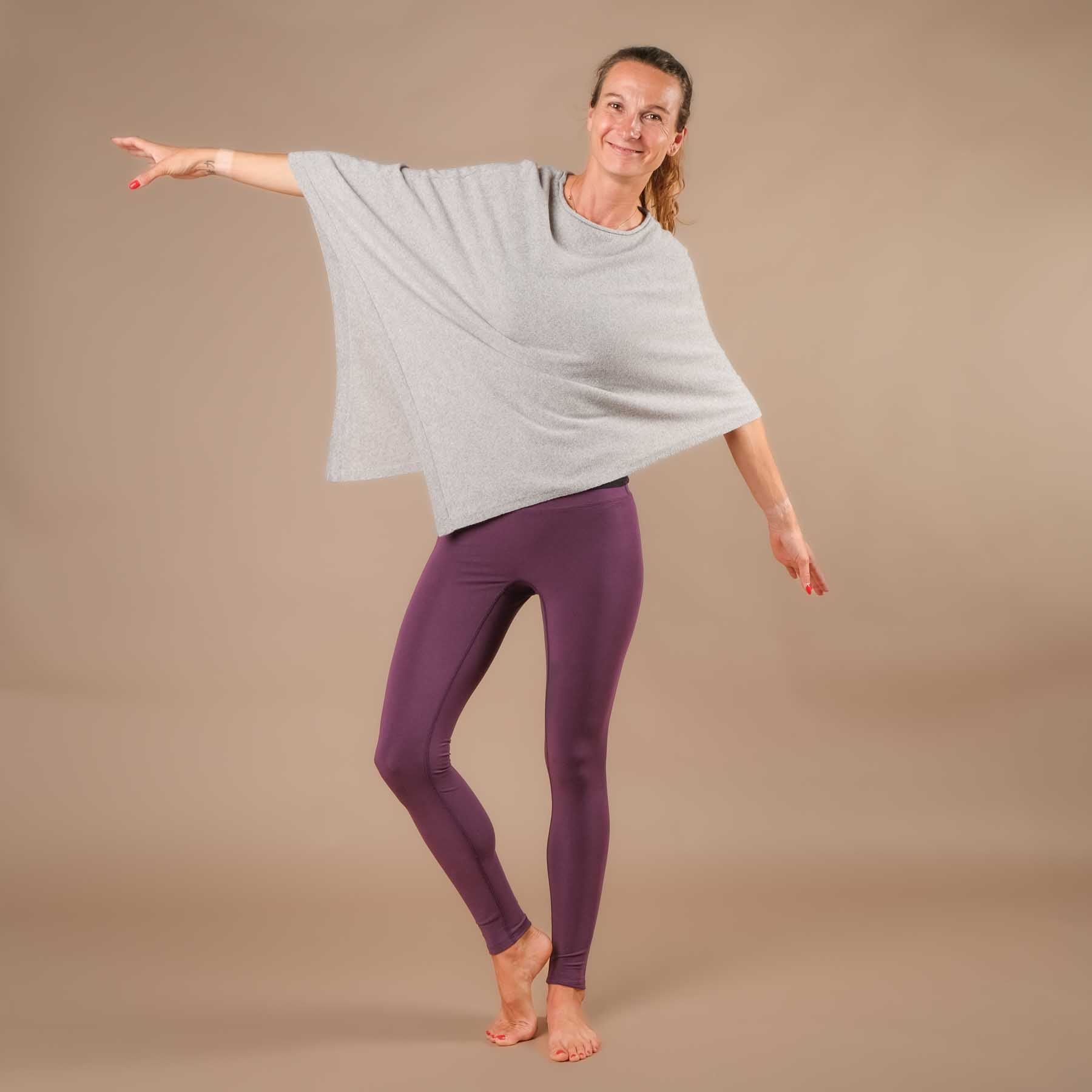 Poncho in cashmere sostenibile grigio