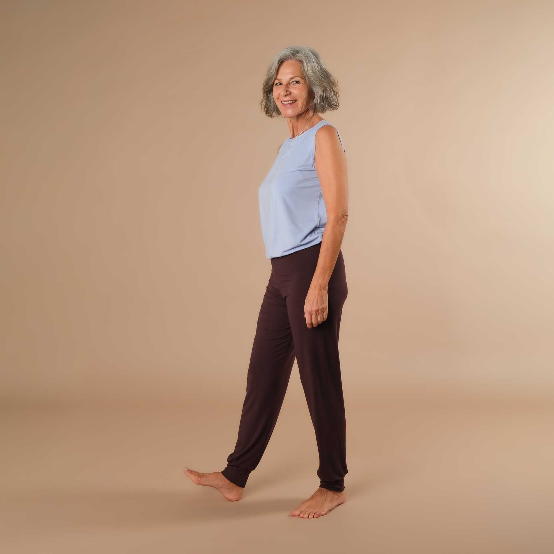 Pantaloni yoga Viki pantaloni yoga larghi color melanzana