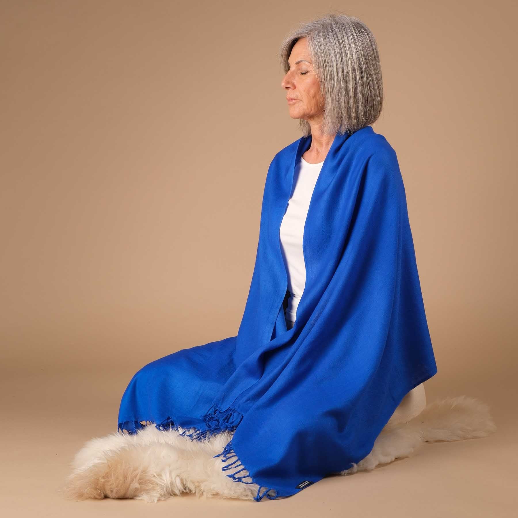 Sciarpa Meditation in lana merino blu