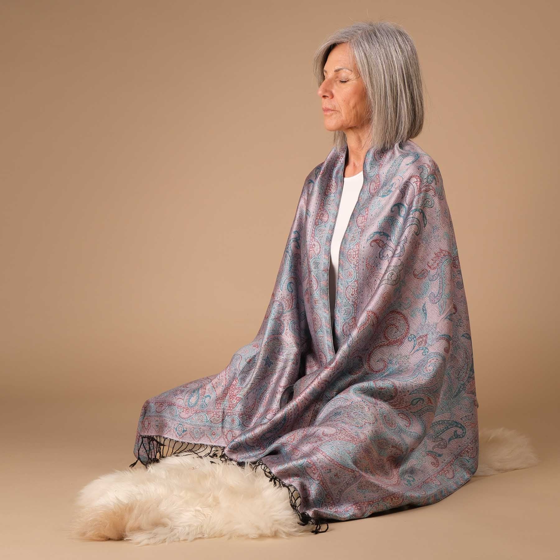 Sciarpa di seta di gelso per lo yoga e la meditazione