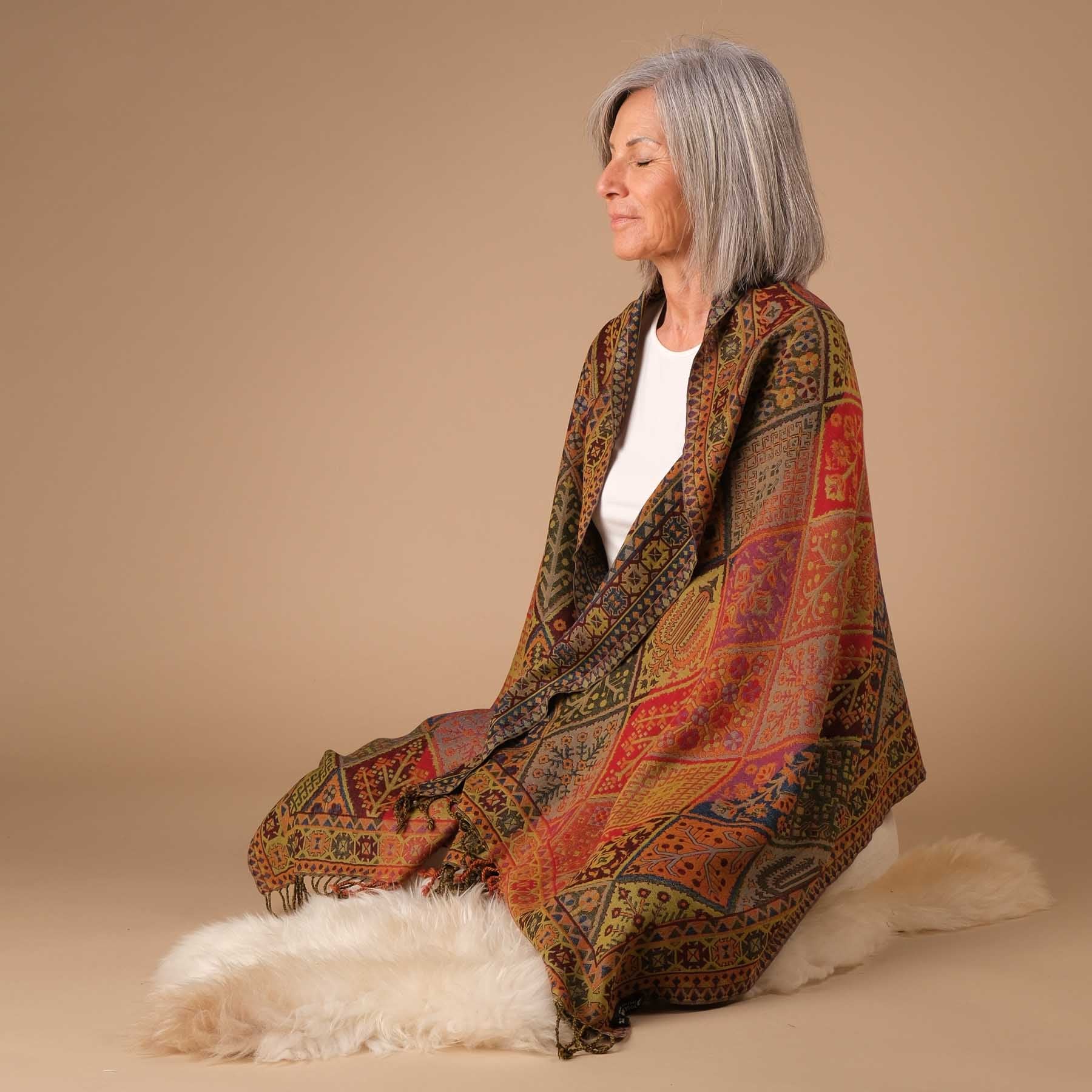 Scialle da meditazione in lana patchwork