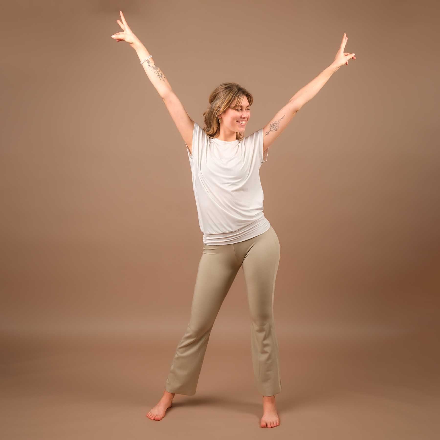 Camicia da yoga Comfy a manica corta made in Switzerland sostenibile bianco
