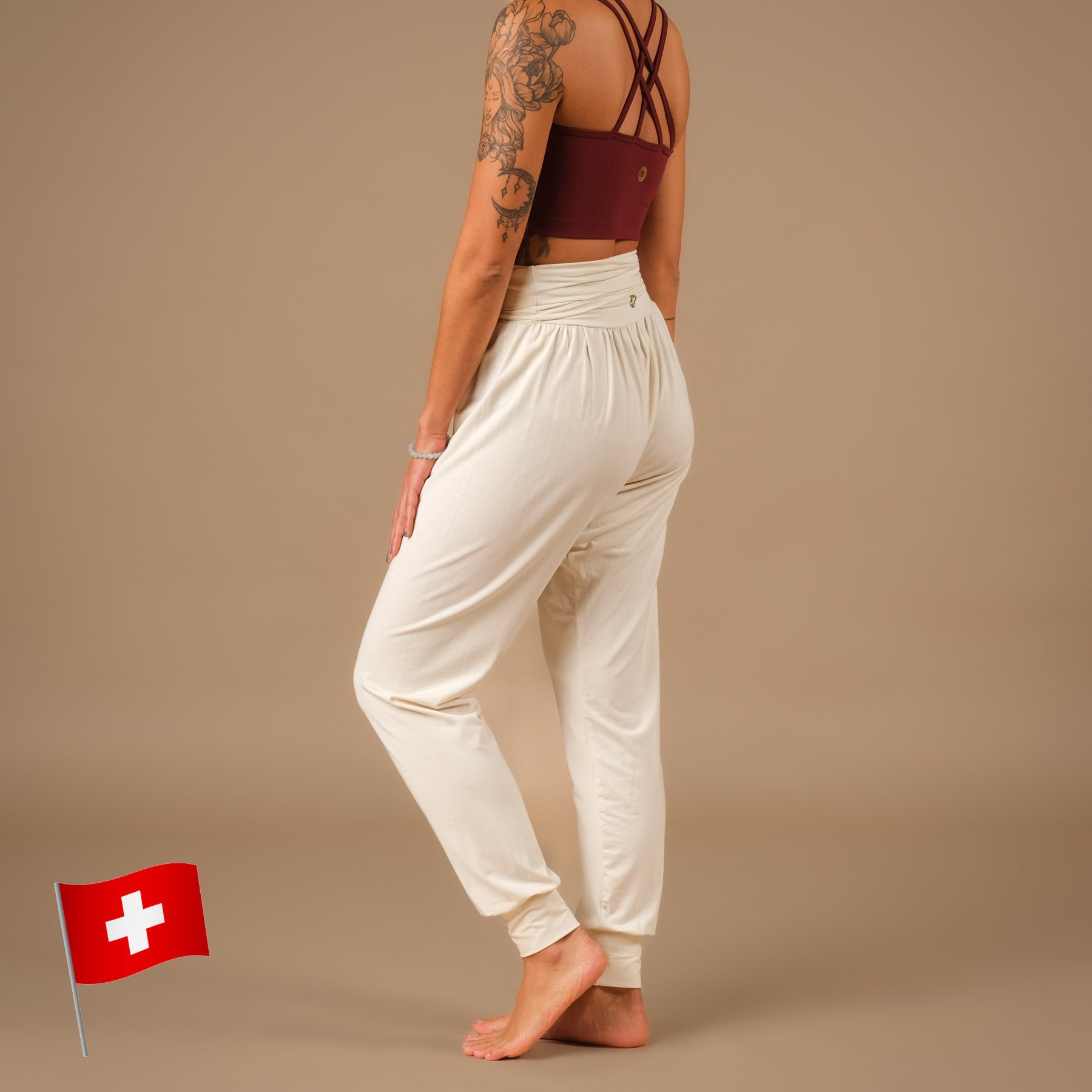 Pantaloni da yoga Taj Mahal lunghi sostenibili made in Switzerland ecru
