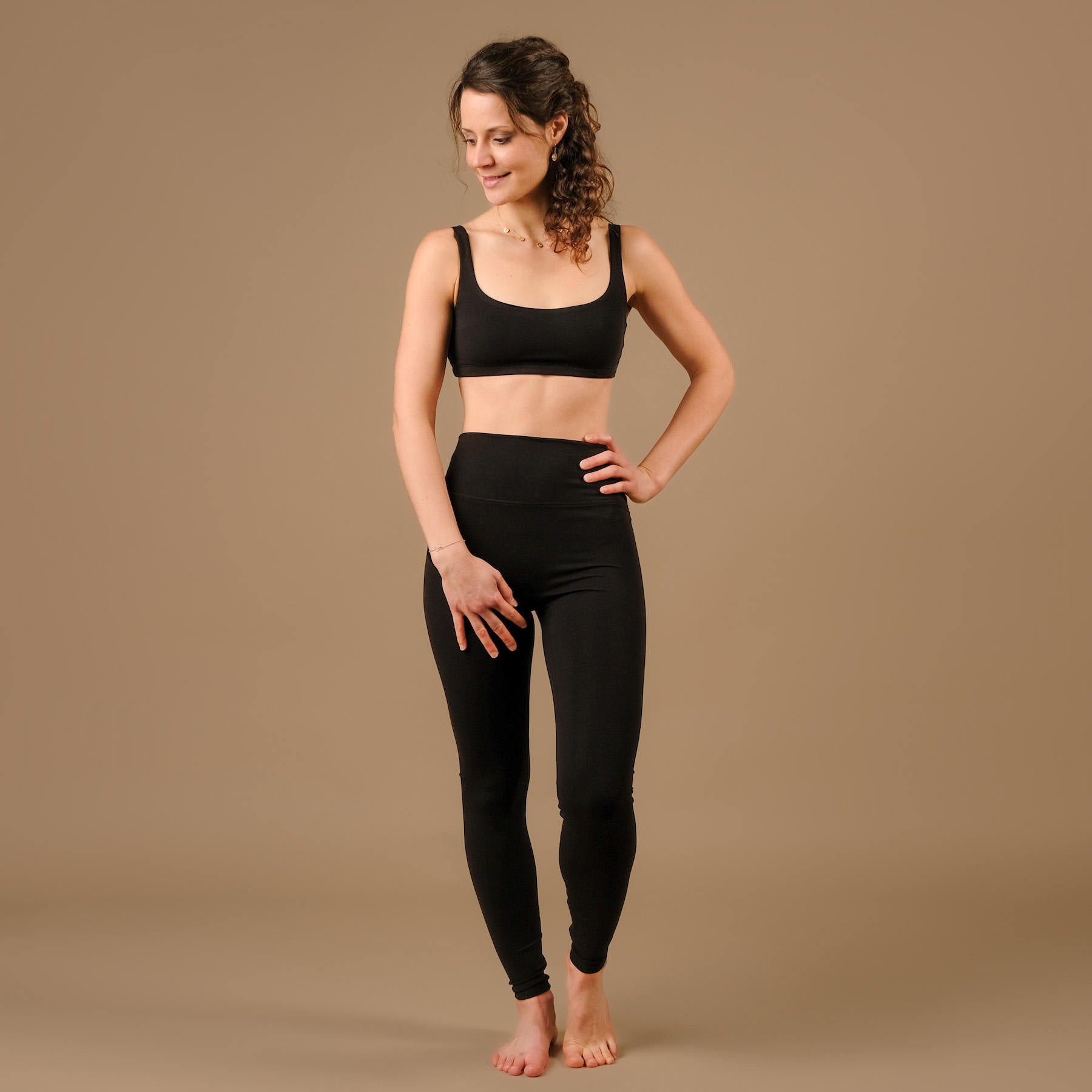 Leggings Yoga Comodi, neri, made in Switzerland, sostenibili, super confortevoli, in Lenzing Modal