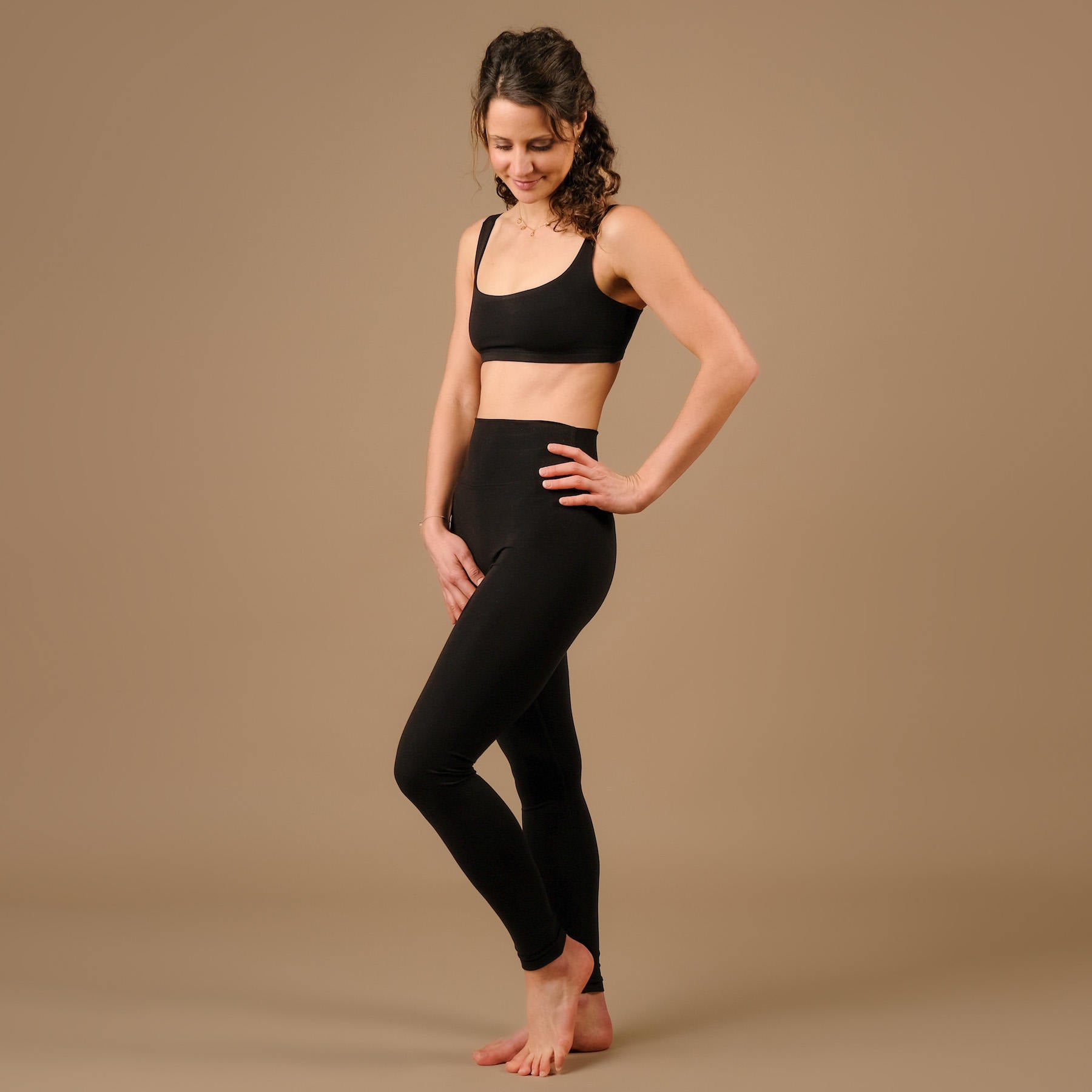 Leggings Yoga Comodi, neri, made in Switzerland, sostenibili, super confortevoli, in Lenzing Modal