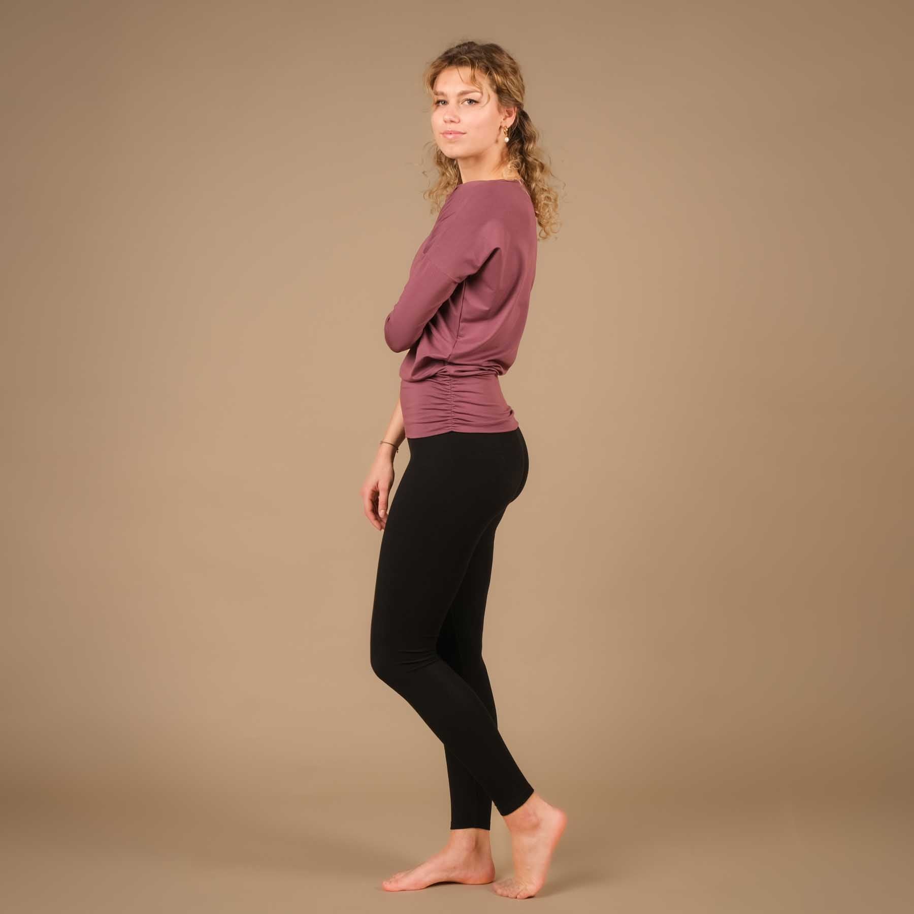 Camicia da yoga Comoda manica 3/4, made in Switzerland, tessuto morbidissimo, melanzana