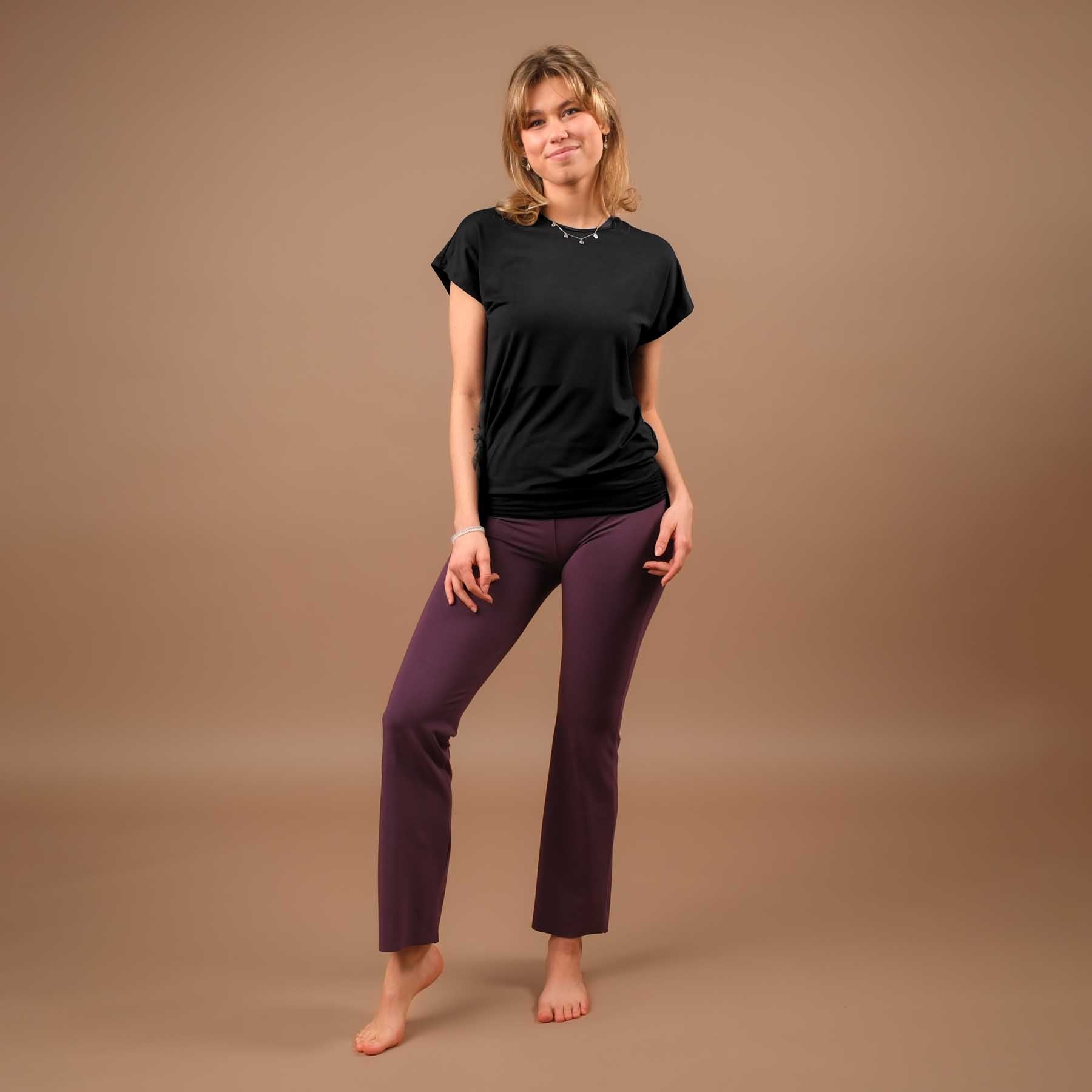 Camicia da yoga Comoda manica corta prodotta in Svizzera in modo sostenibile nero