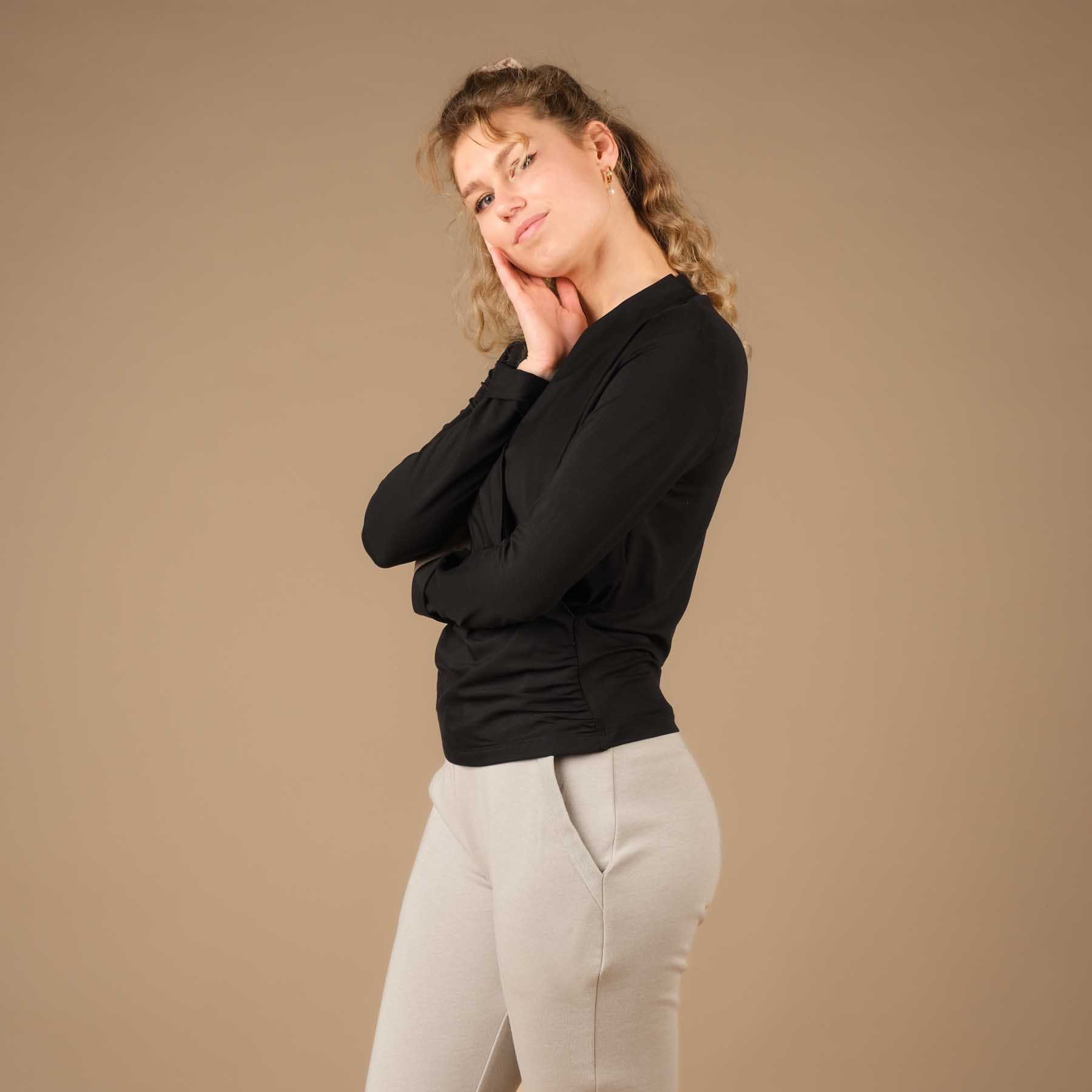 Camicia da yoga a maniche lunghe nera